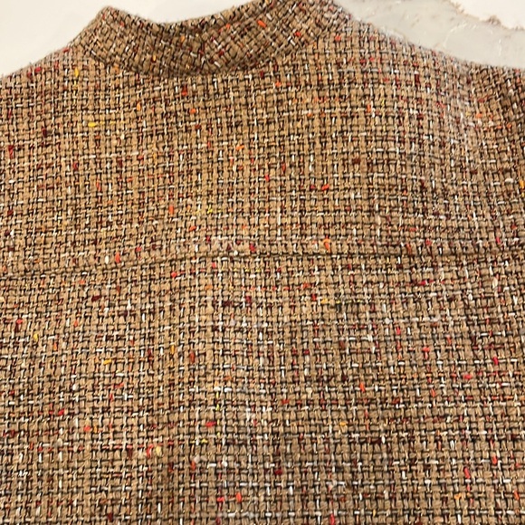 Kate Hill Petite Autumn Tweed 2 Piece Suit Jacket & Skirt & Gold thread accents - Picture 15 of 16